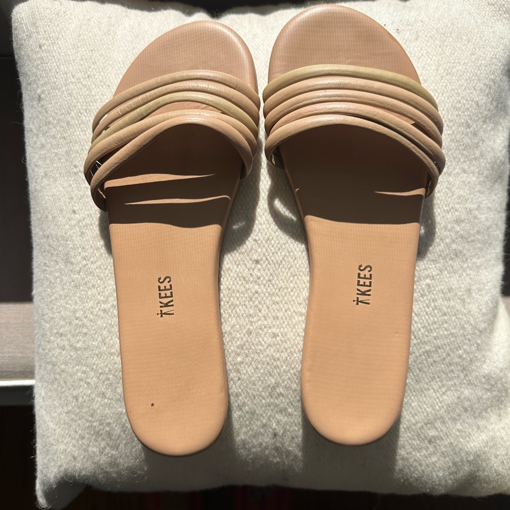TKEES Women's Beige Slide Sandals